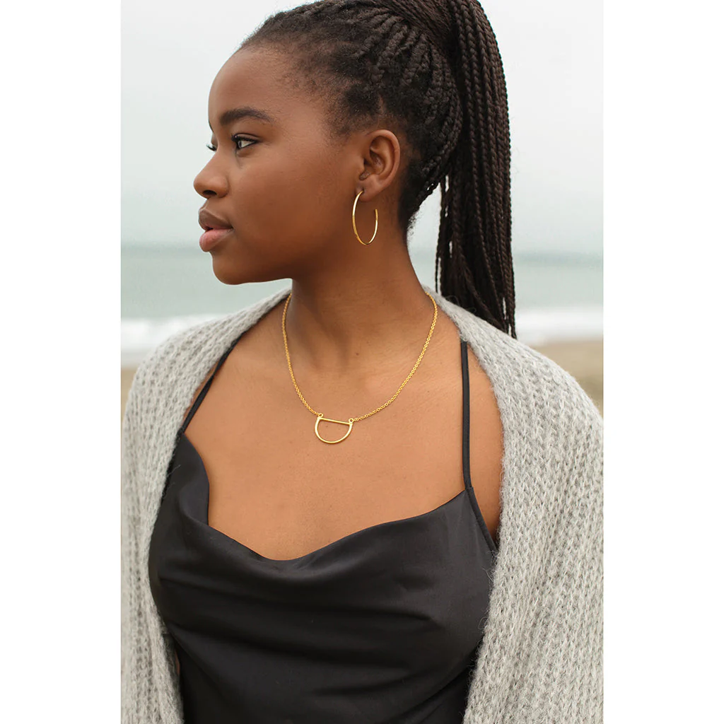 Classic Bombshell Hoop Earrings - Image 3