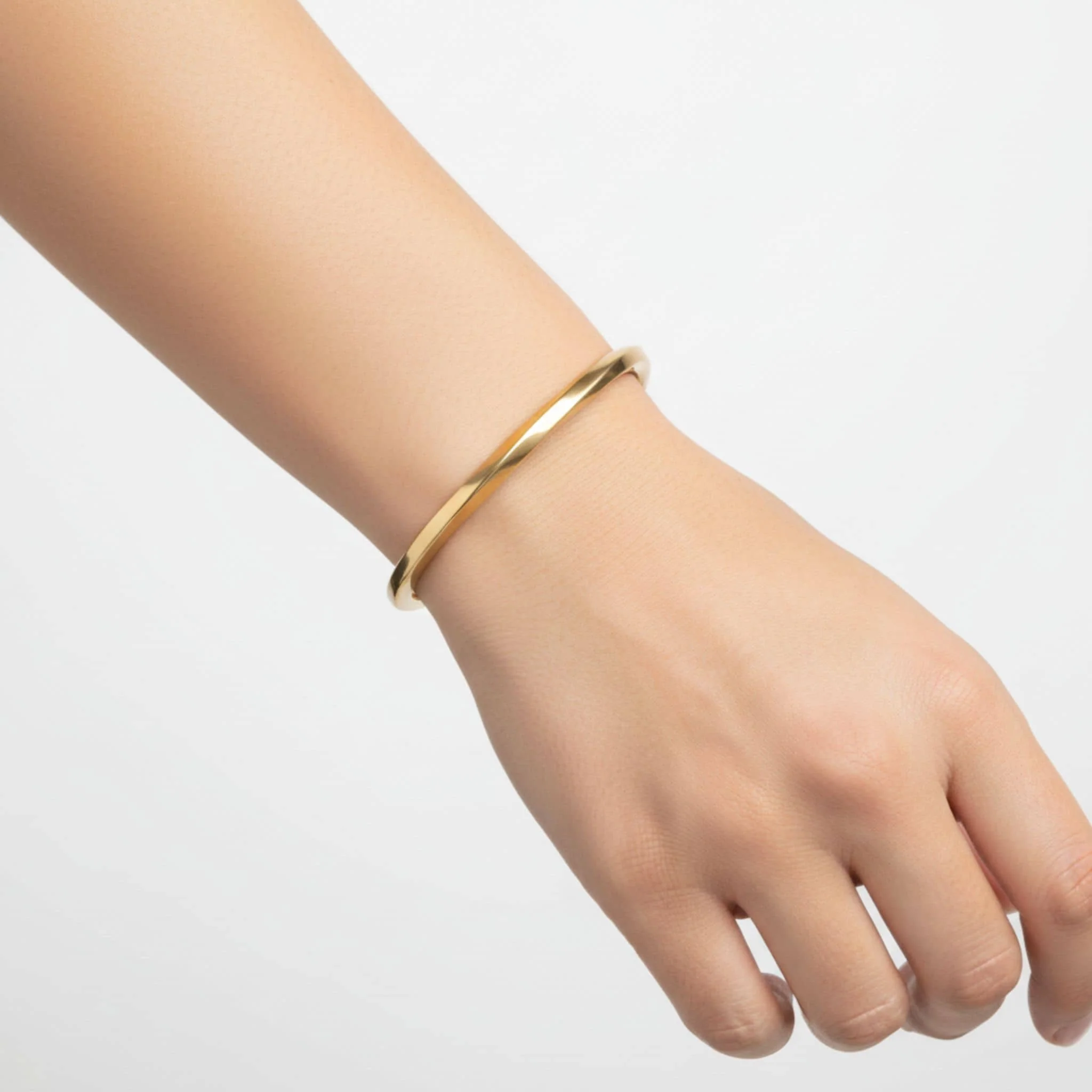 Elegant Twisted Brass Cuff Bracelet | Pili