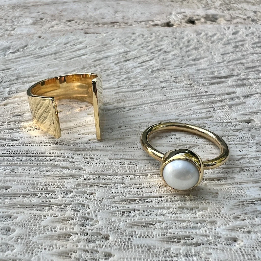 Freahwater Pearl Bombshell Ring - Image 3