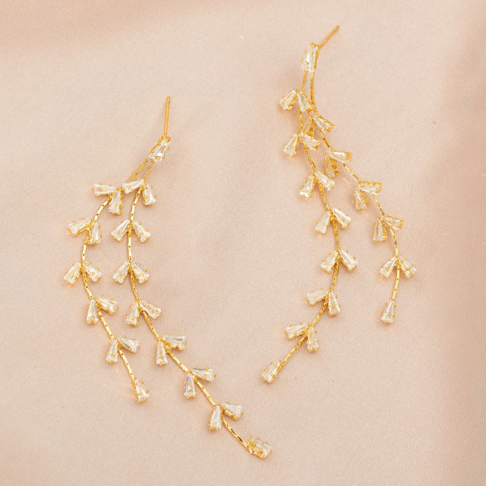 Graceful Willow Zircon and Gold Dangle Earrings - Image 4