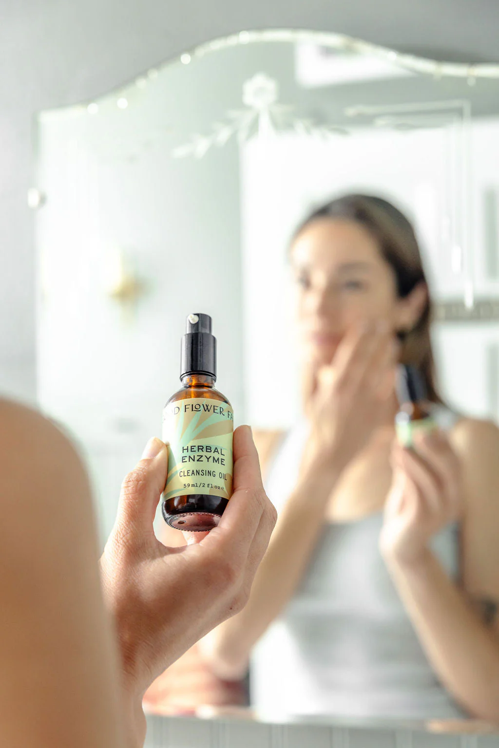 Herbal Enzyme Cleansing Oil - Image 2