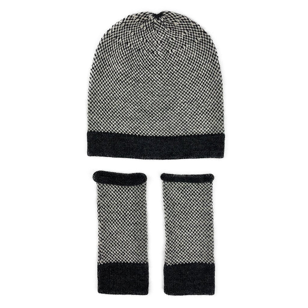 Midnight Interwoven Alpaca Gloves - Image 3