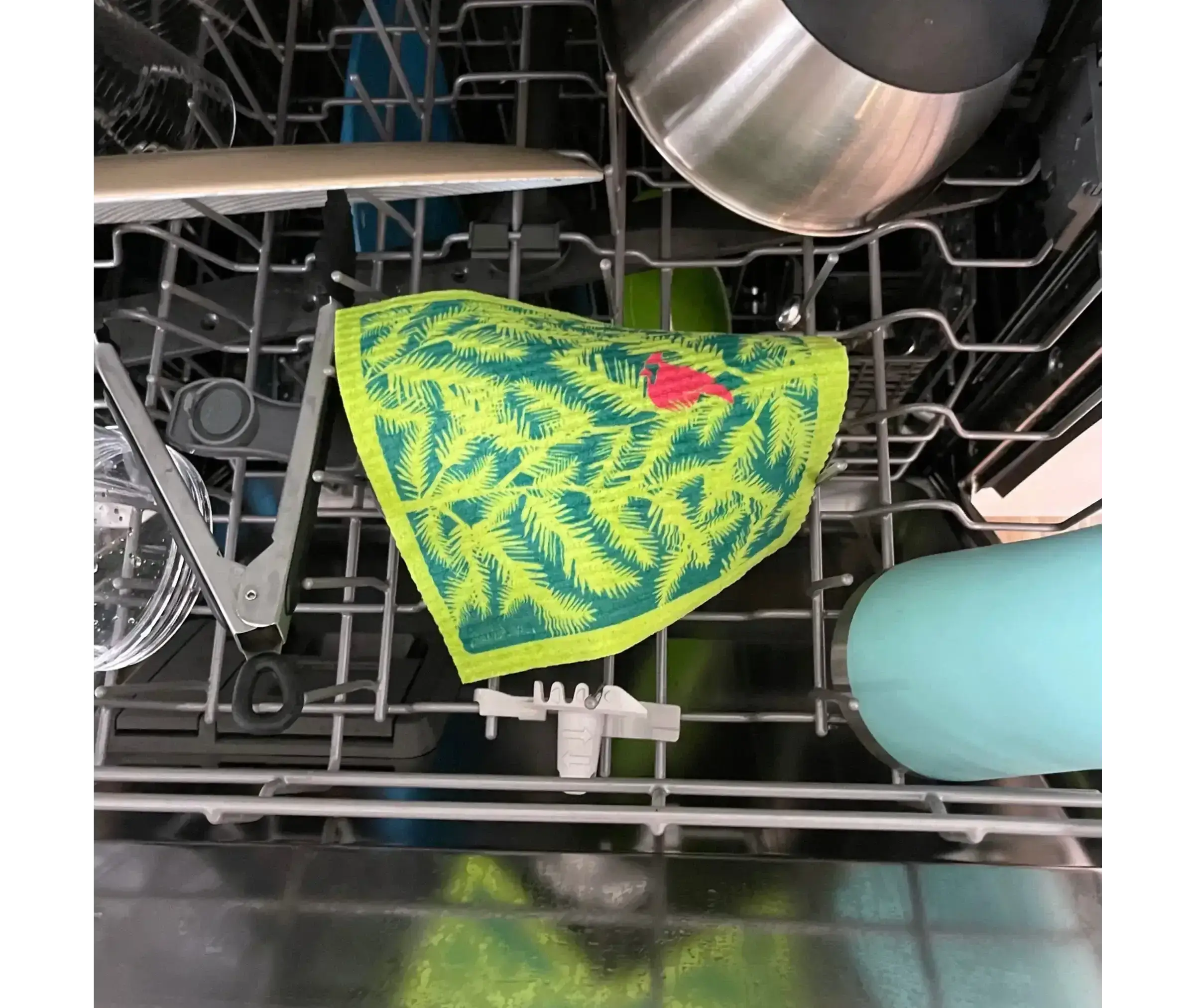 Red Cardinal Evergreen Branches | Eco-friendly Swedish Dishcloth-Soak iT Up - Image 4