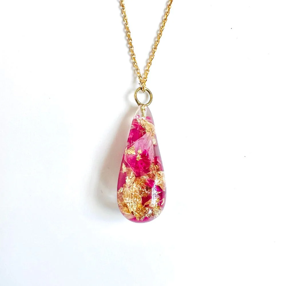 Resin Teardrop Pendant Necklace with Rose Petals